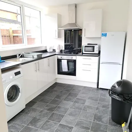Guest house Eastgate Road 4*