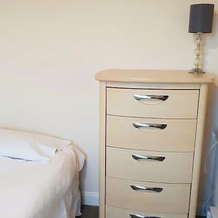 Eastgate Road Guest house 4*